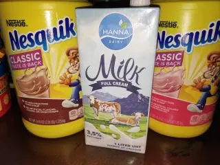 I wish I had milk cartoon with chocolate and strawberry flavour