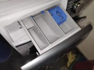 Cleaning detergent tray